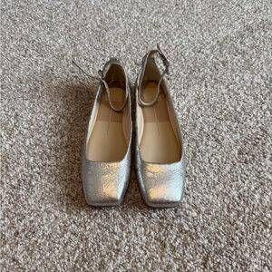 Dolce Vita Ashya Ballet Flats Silver Distressed Leather